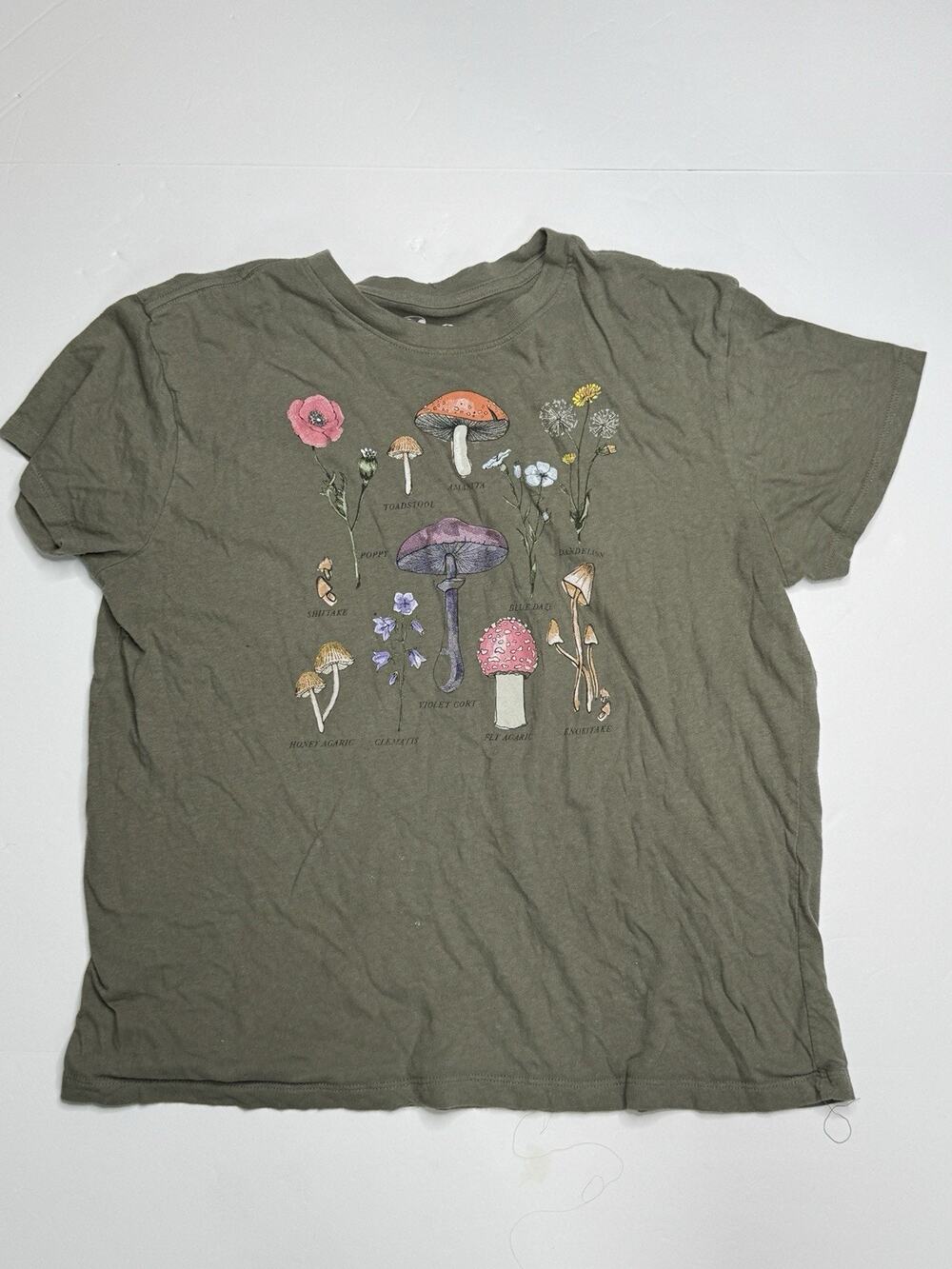 Doe Mushroom Botanical T-Shirt Womens M Olive Green Floral Cottagecore Graphic